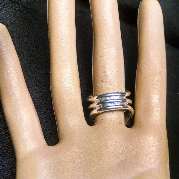 Gorgeous Elegant Shiney Rhinestones Ring - Picture 6 of 6